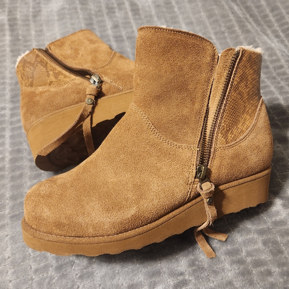 Bearpaw boots